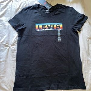 Levi’s t shirt S